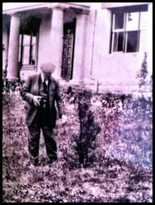 Daniel Berjano fotografiando su Jardín 